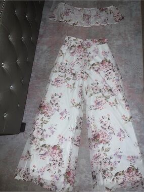 Fashion Nova White Floral Wide-Leg Palazzo Pants